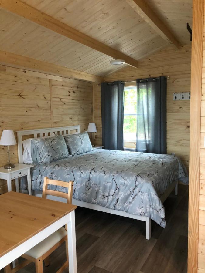 Les Chalets De La Colline Inc بيه سانت كاترين المظهر الخارجي الصورة