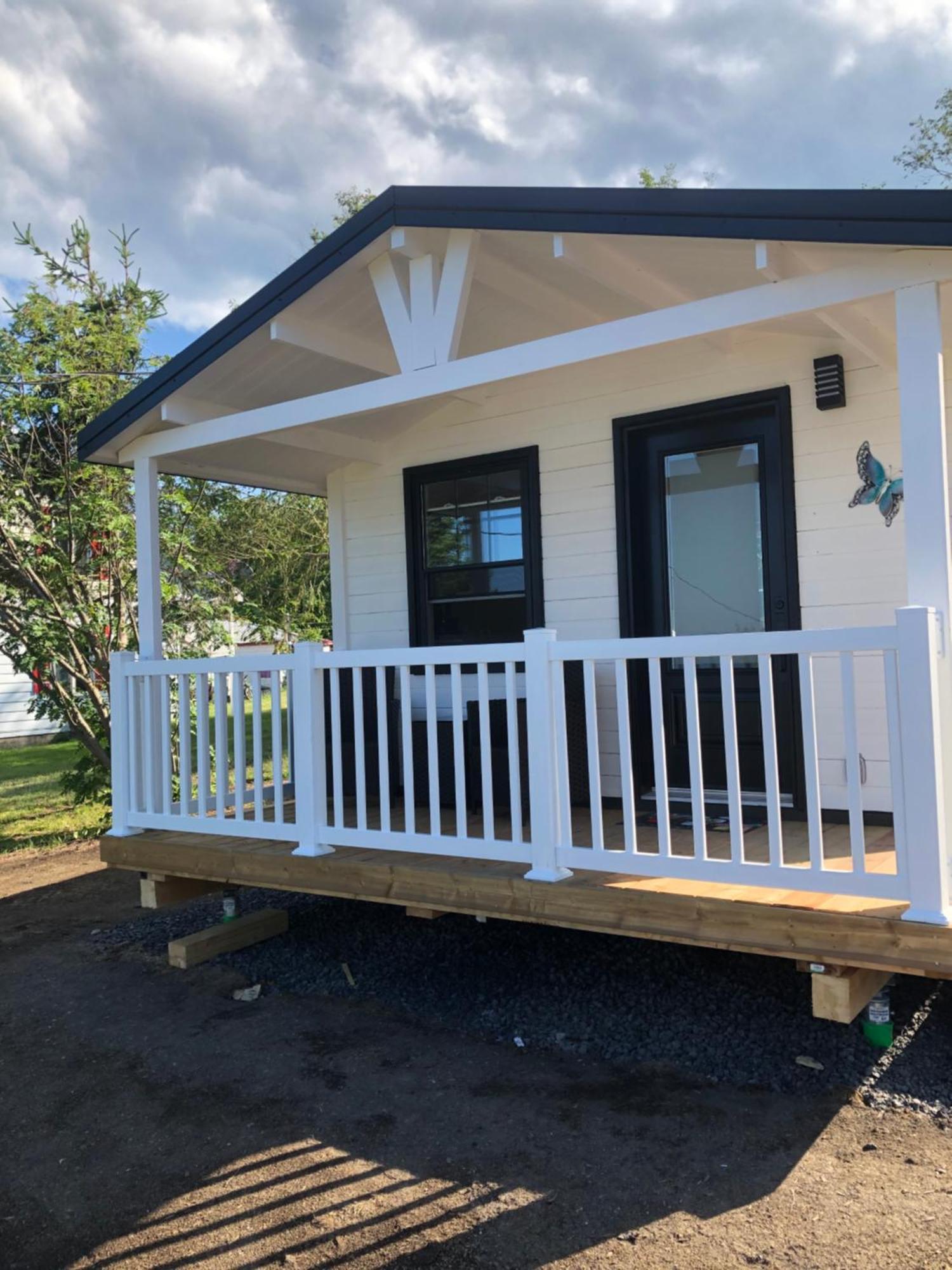 Les Chalets De La Colline Inc بيه سانت كاترين المظهر الخارجي الصورة
